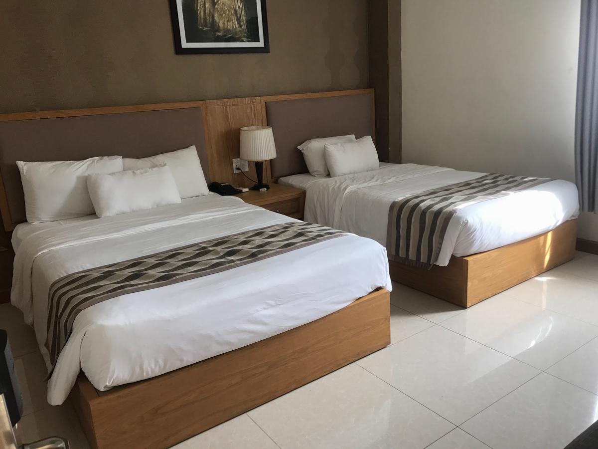 Elegant Hotel Pleiku Eksteriør billede