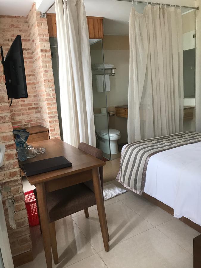 Elegant Hotel Pleiku Eksteriør billede