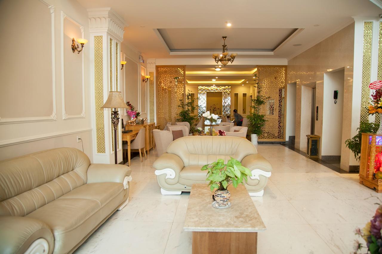 Elegant Hotel Pleiku Eksteriør billede